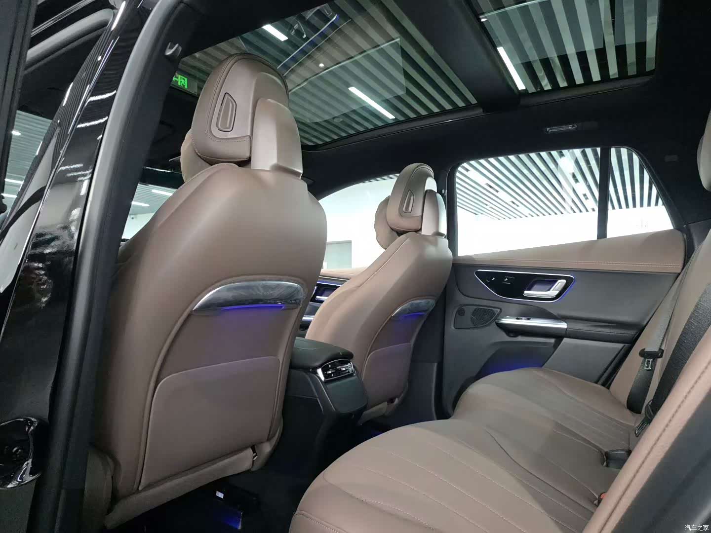 Mercedes-Benz EQE, 2025 6