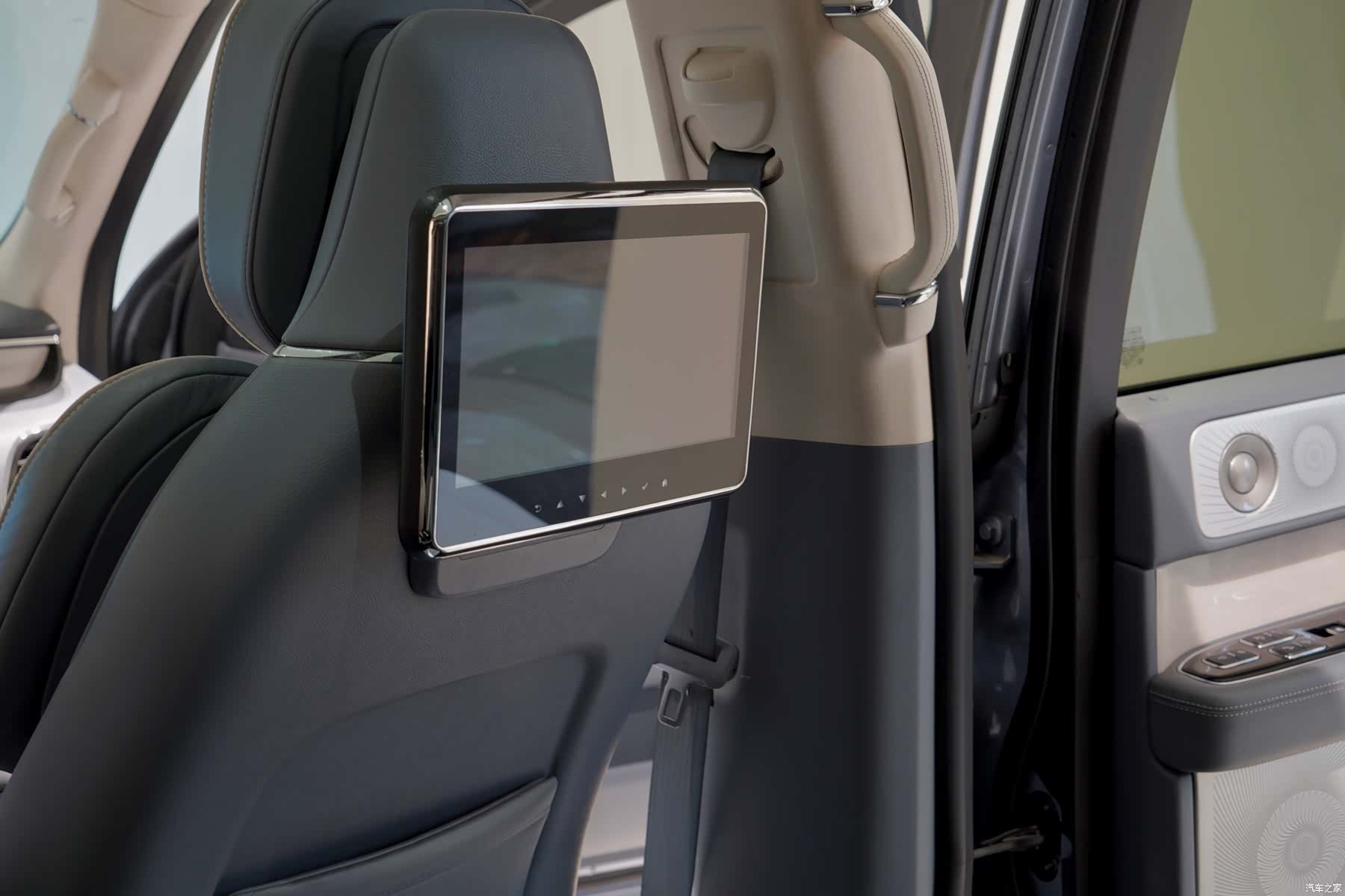 Lincoln Navigator, 2018 14