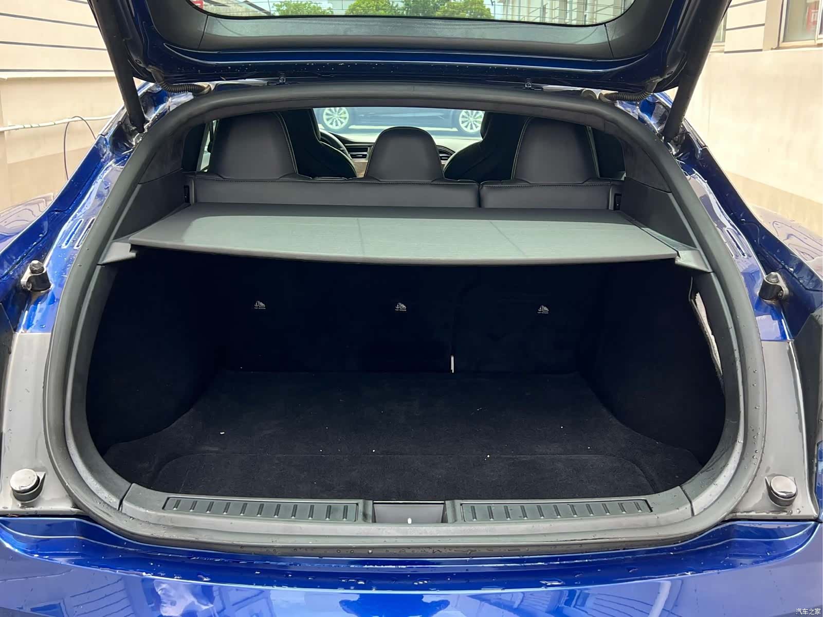 Tesla Model S, 2018 9