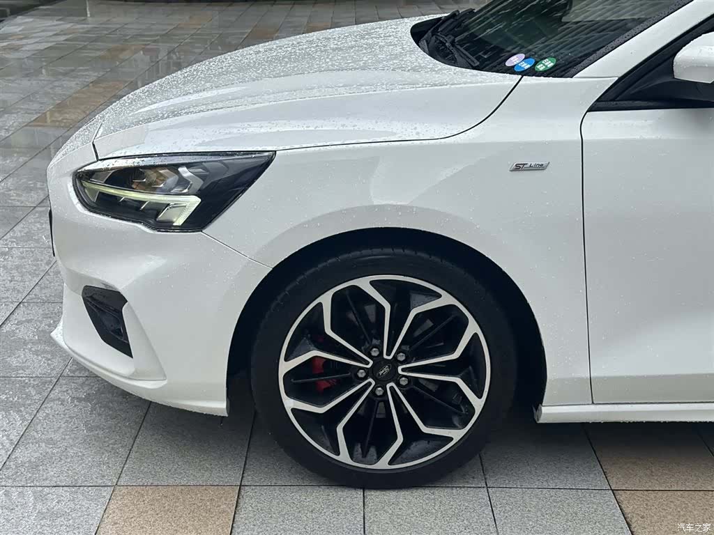 Ford Focus, 2020 все фото