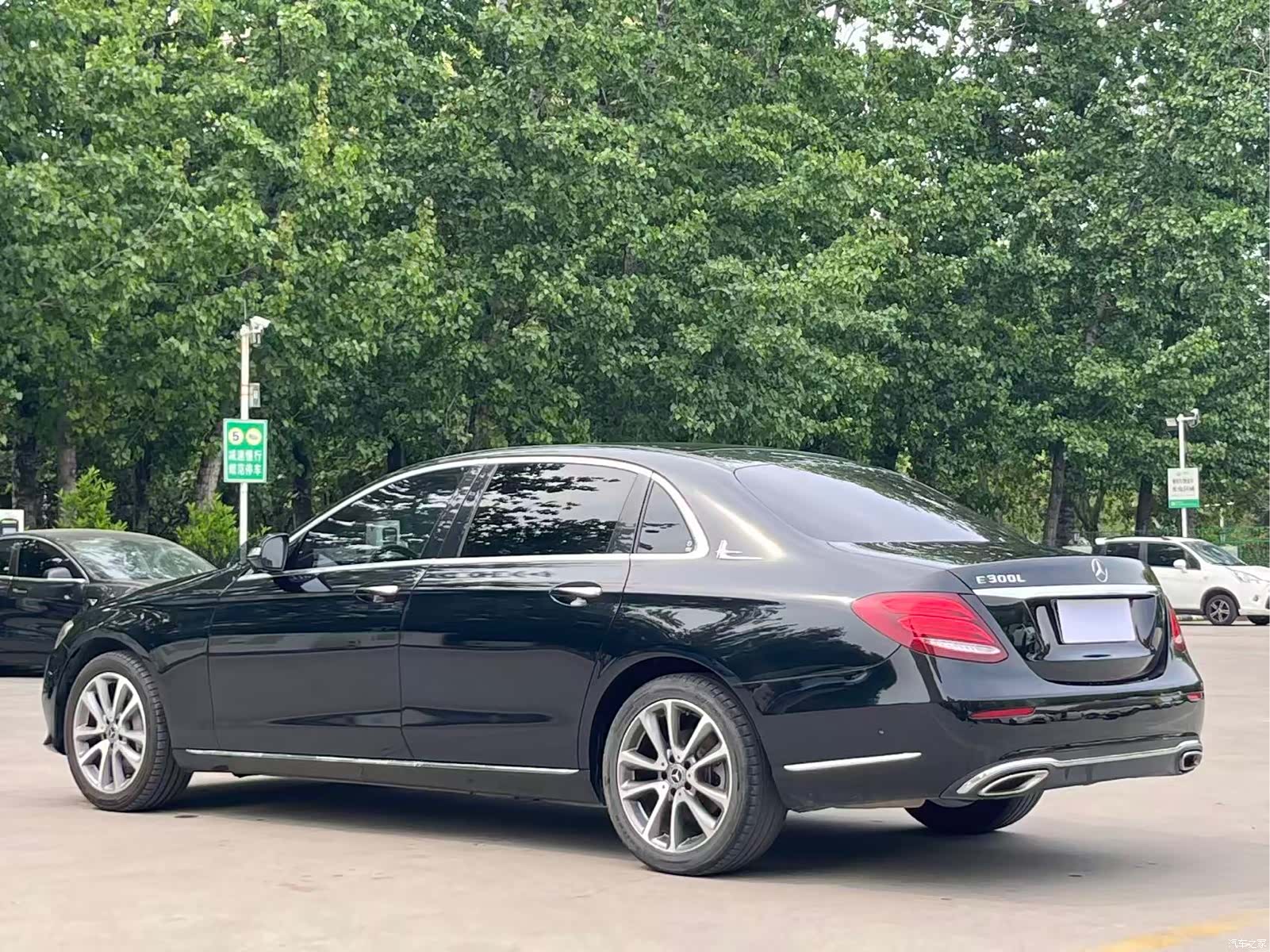 Mercedes-Benz E-Class, 2019 9
