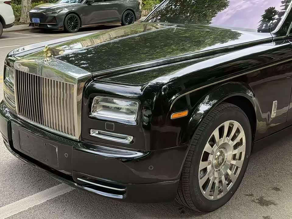 Rolls-Royce Phantom