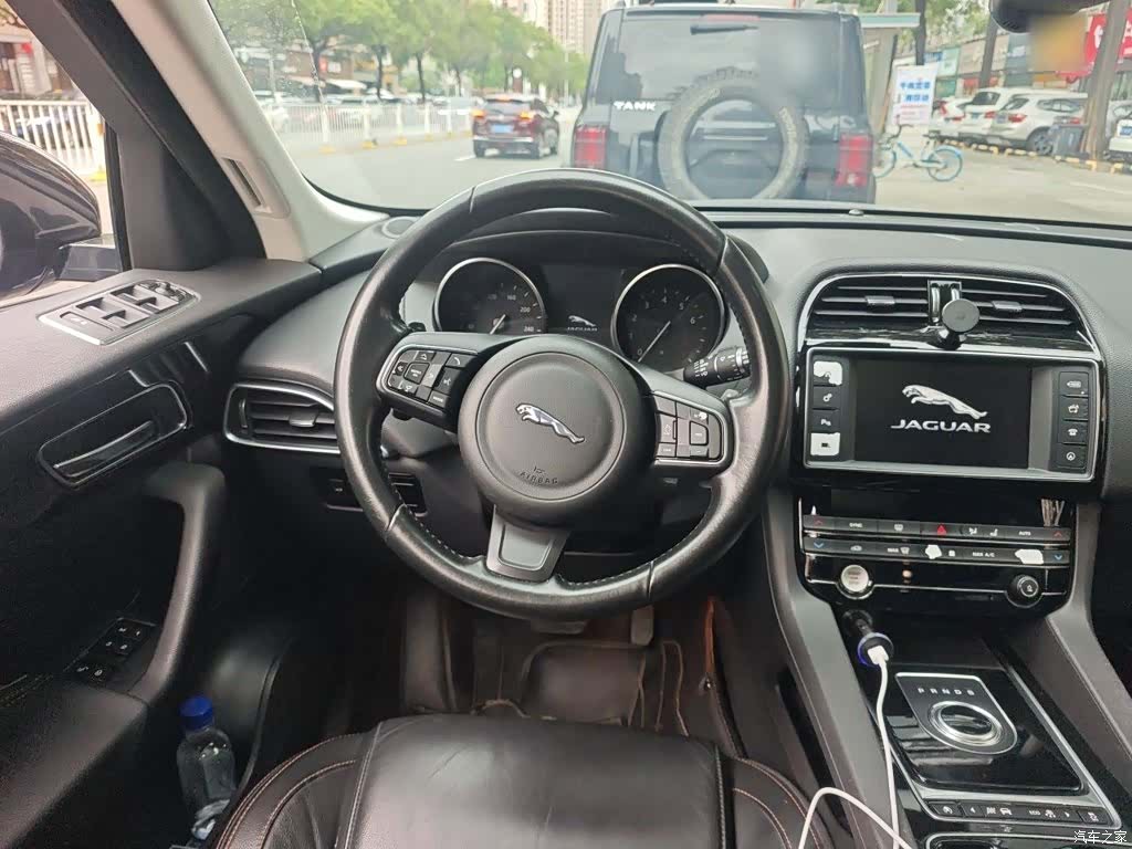 Jaguar F-PACE, 2017 3