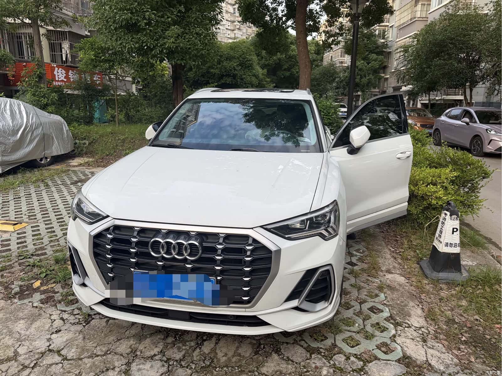 Audi Q3, 2022 3