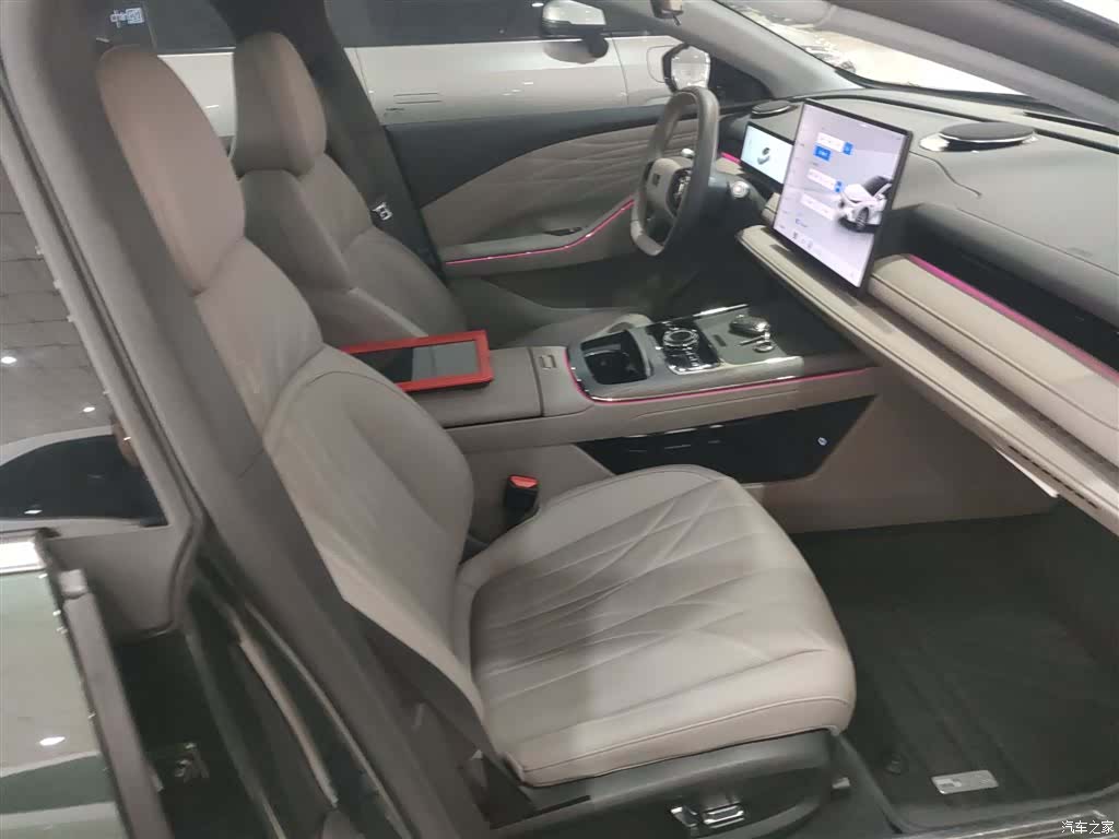 Geely 8, 2025 20