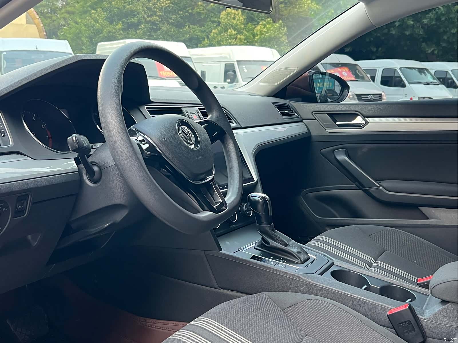 Volkswagen Lamando, 2017 12