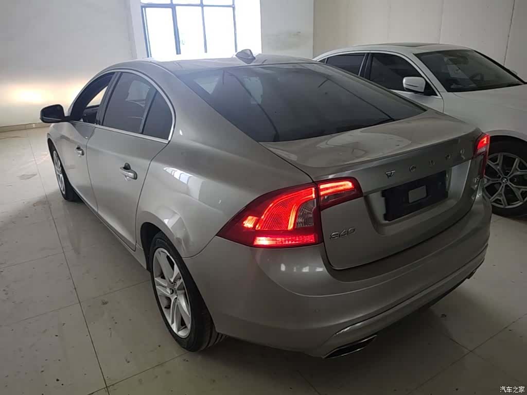 Volvo S60, 2015 все фото