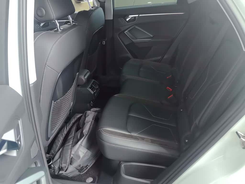 Audi Q3, 2023 17