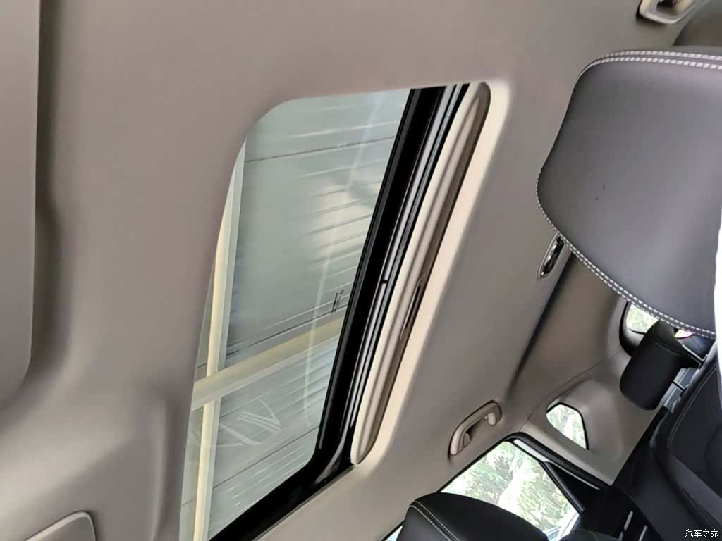 Geely Coolray, 2025 18