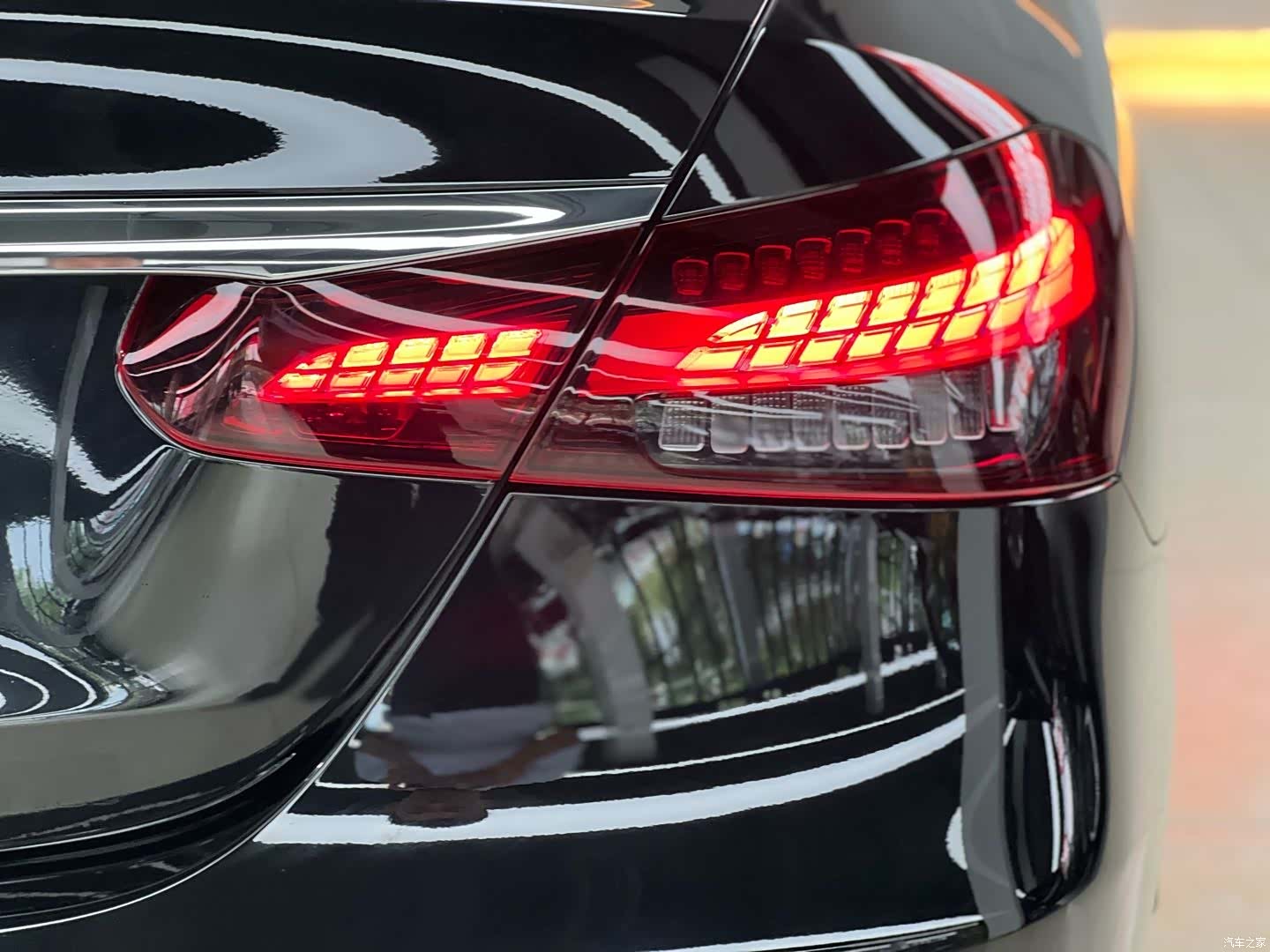 Mercedes-Benz E-Class, 2022 18