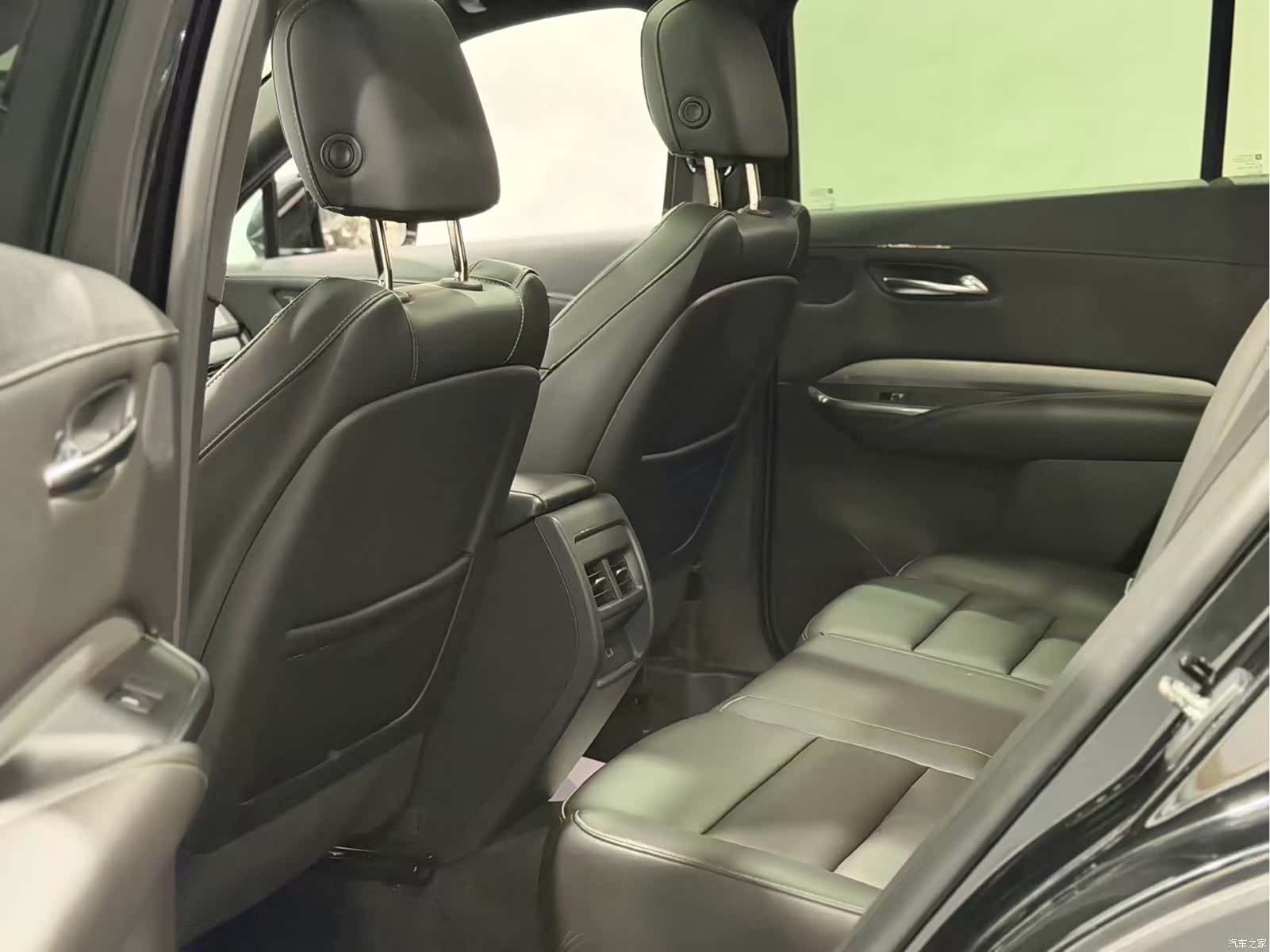 Cadillac XT4, 2019 6