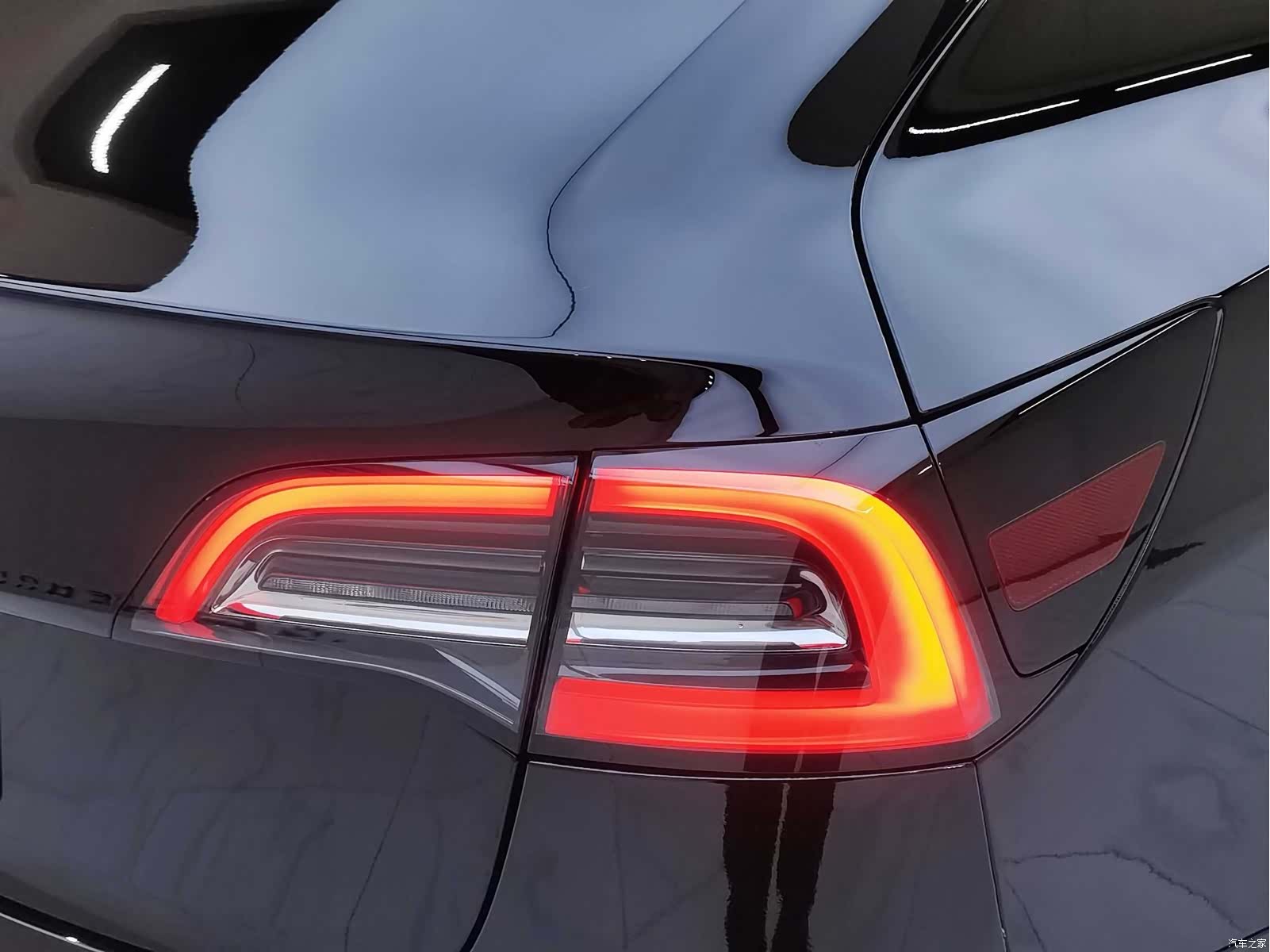 Tesla Model 3, 2022 25