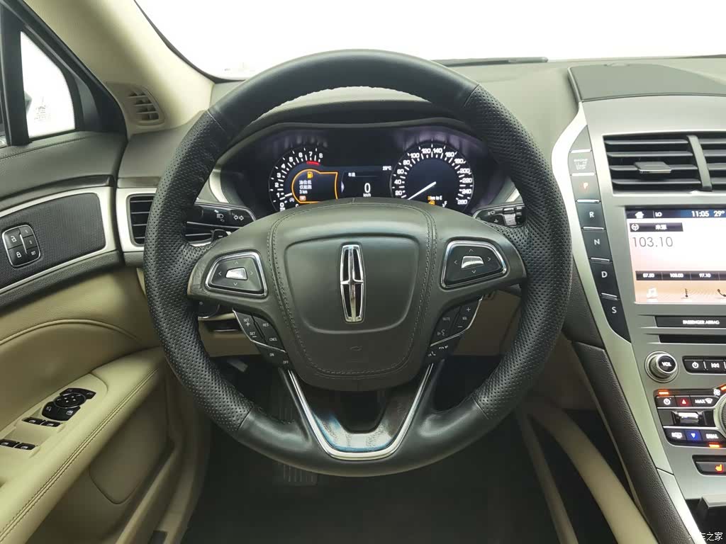 Lincoln MKZ, 2017 11