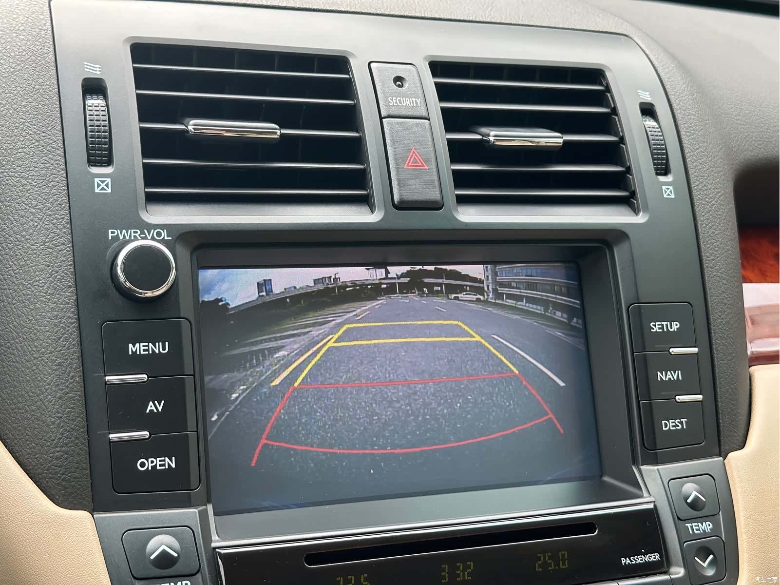 Toyota Crown, 2015 9
