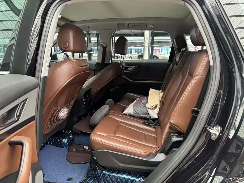 Audi Q7, 2019 8
