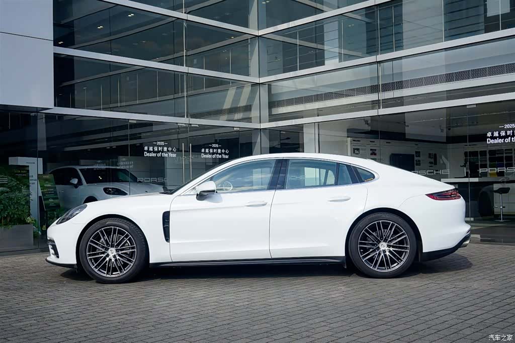 Porsche Panamera, 2018 2