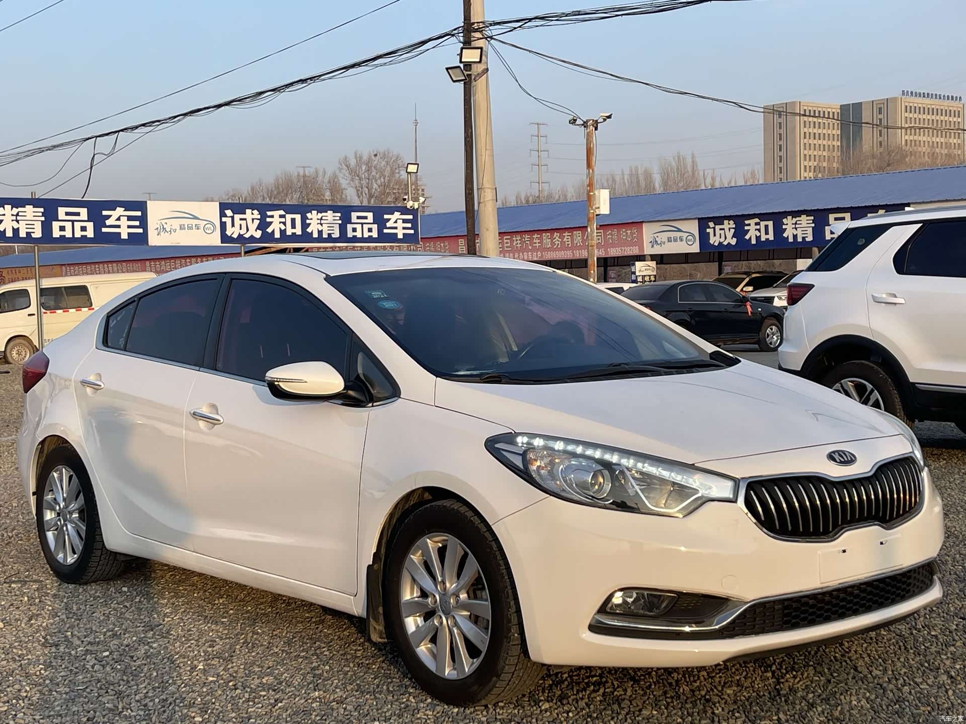 Kia K3, 2013 3