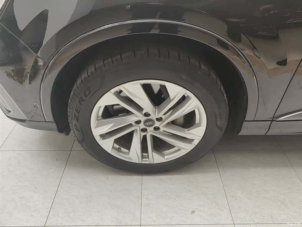 Audi Q7, 2024 25