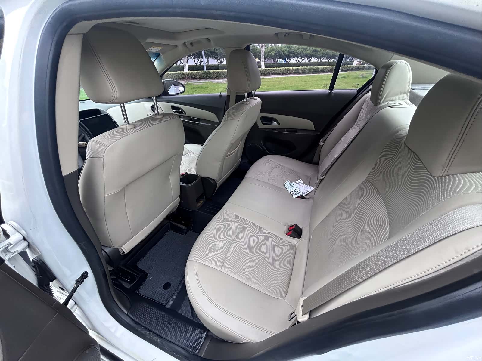 Chevrolet SE, 2015 12