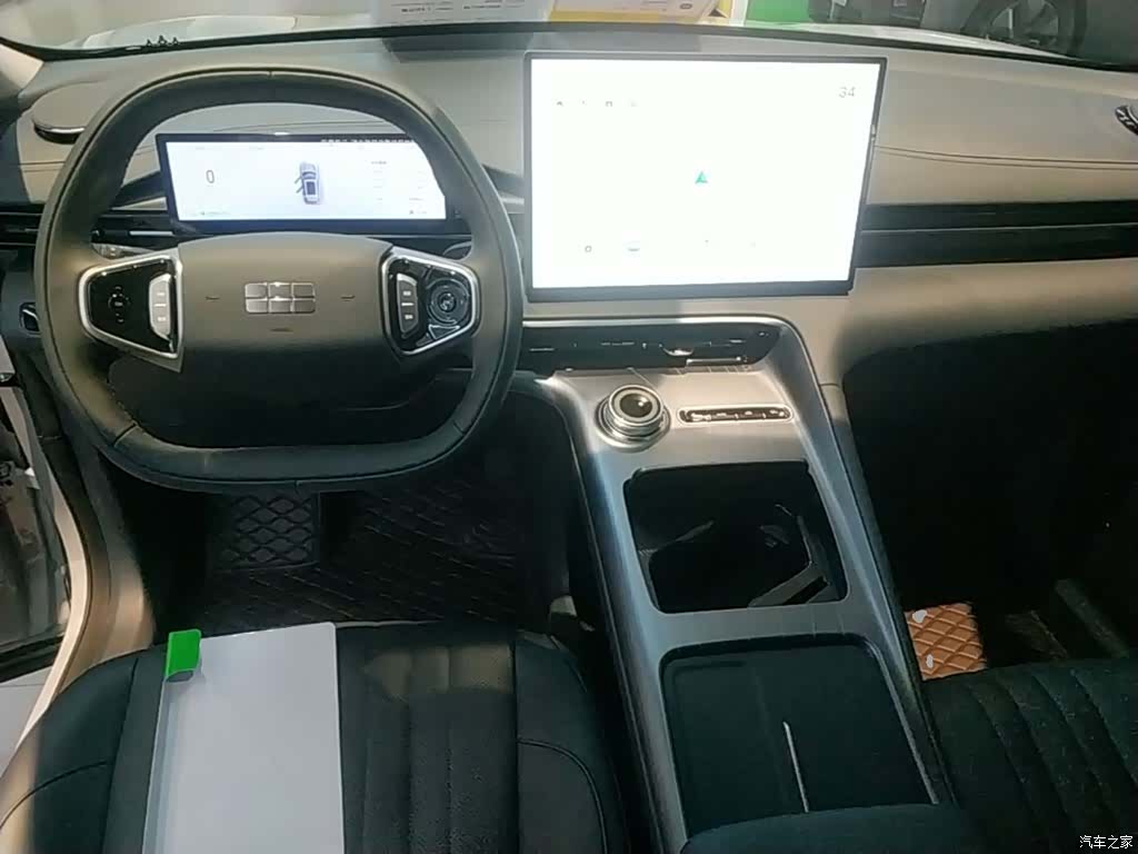 Geely Galaxy E5, 2025 10
