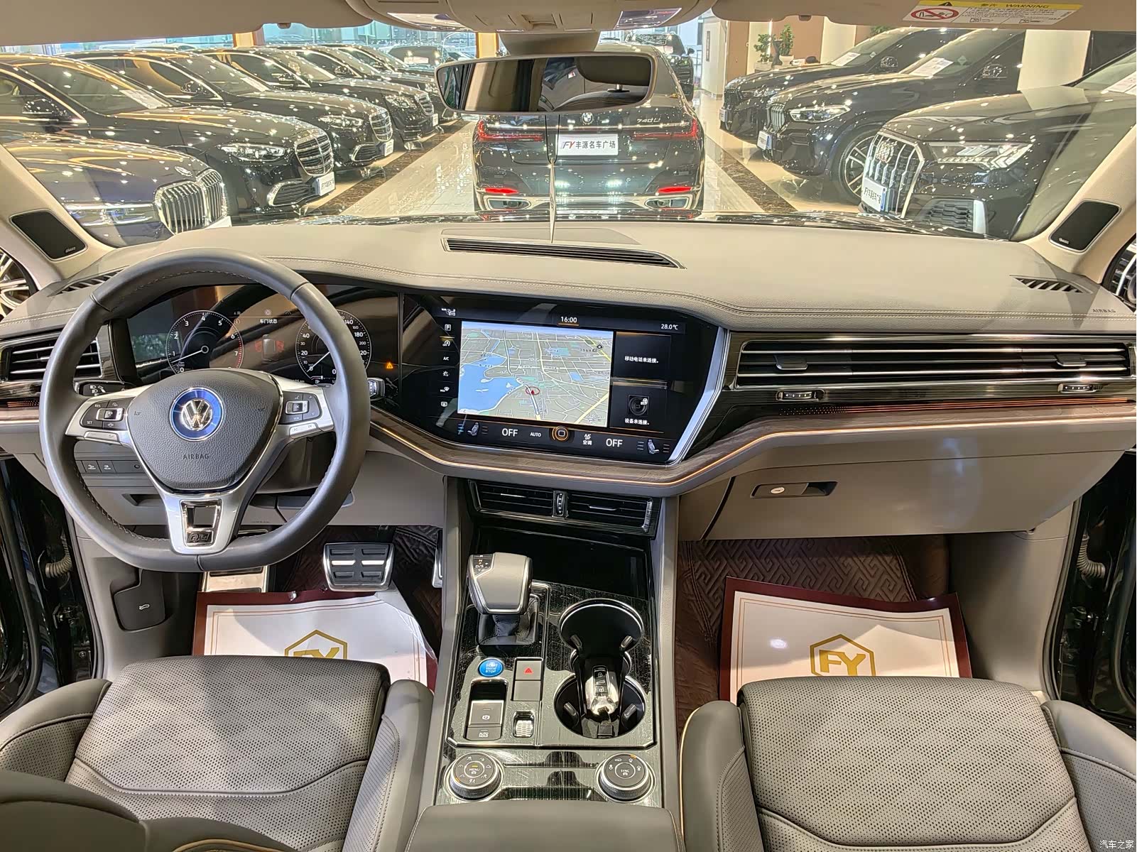 Volkswagen Touareg, 2019 12