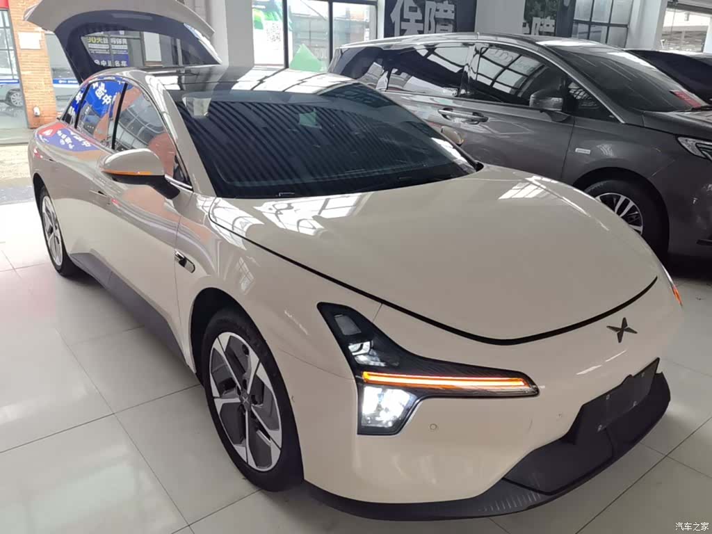 Xpeng Mona M03, 2025 4