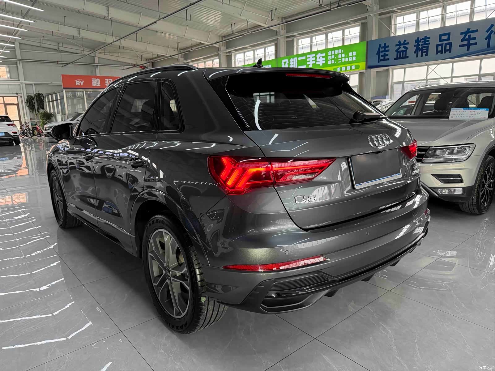 Audi Q3, 2023 6