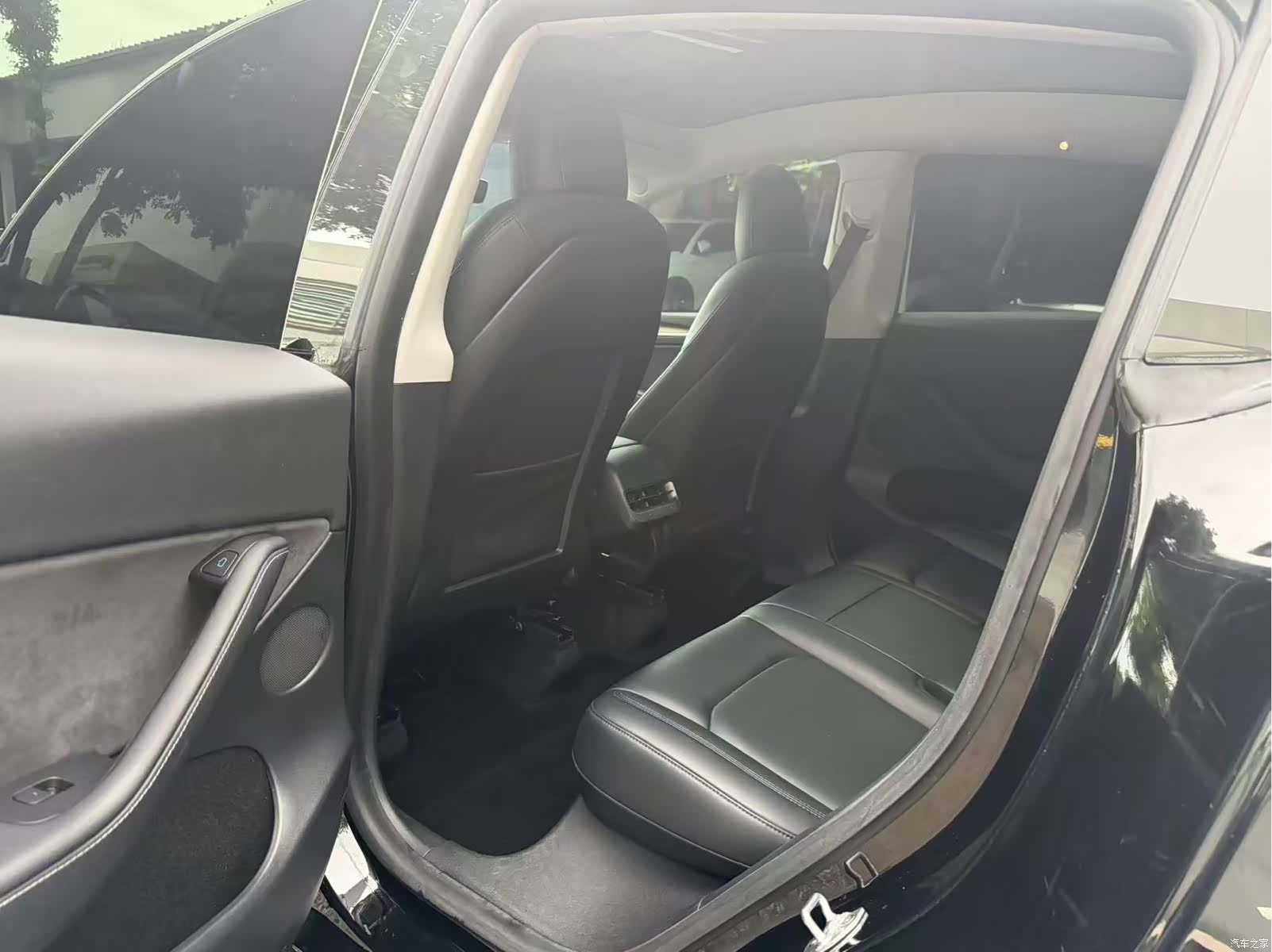 Tesla Model Y, 2022 6