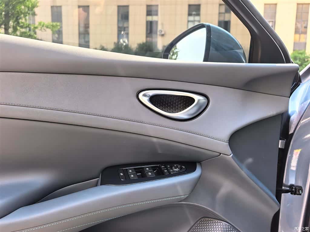BYD Seal, 2025 12