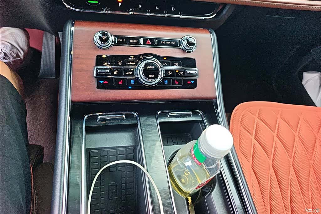 Lincoln Aviator, 2021 16
