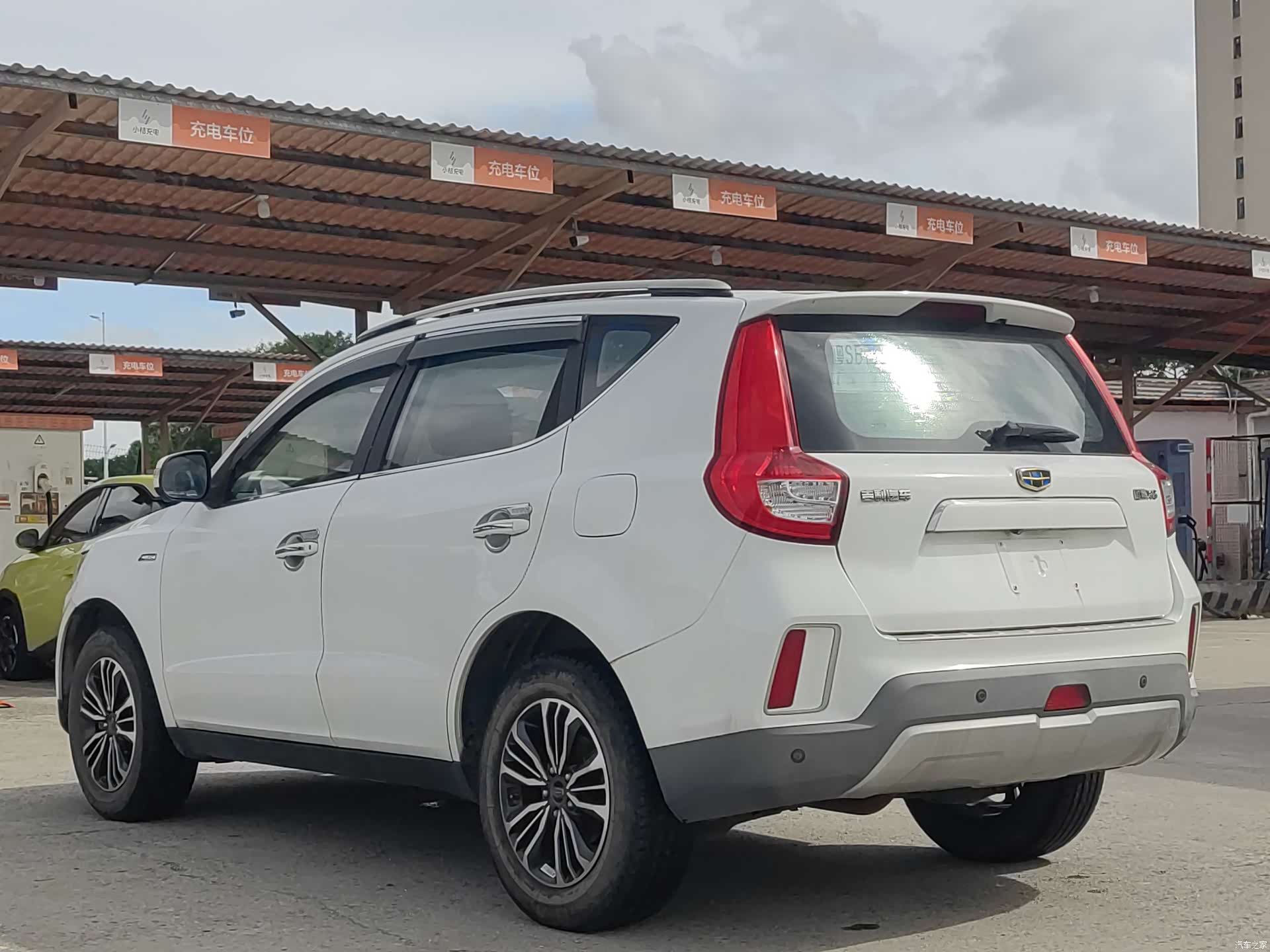 Geely X6, 2018 4