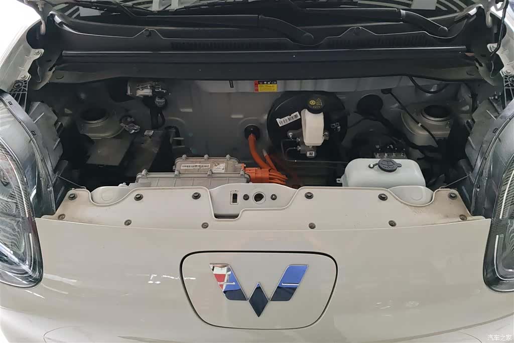 Wuling MINIEV, 2025 10