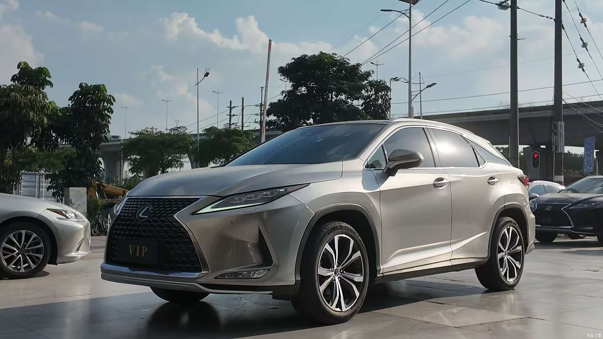 Lexus RX, 2022 1