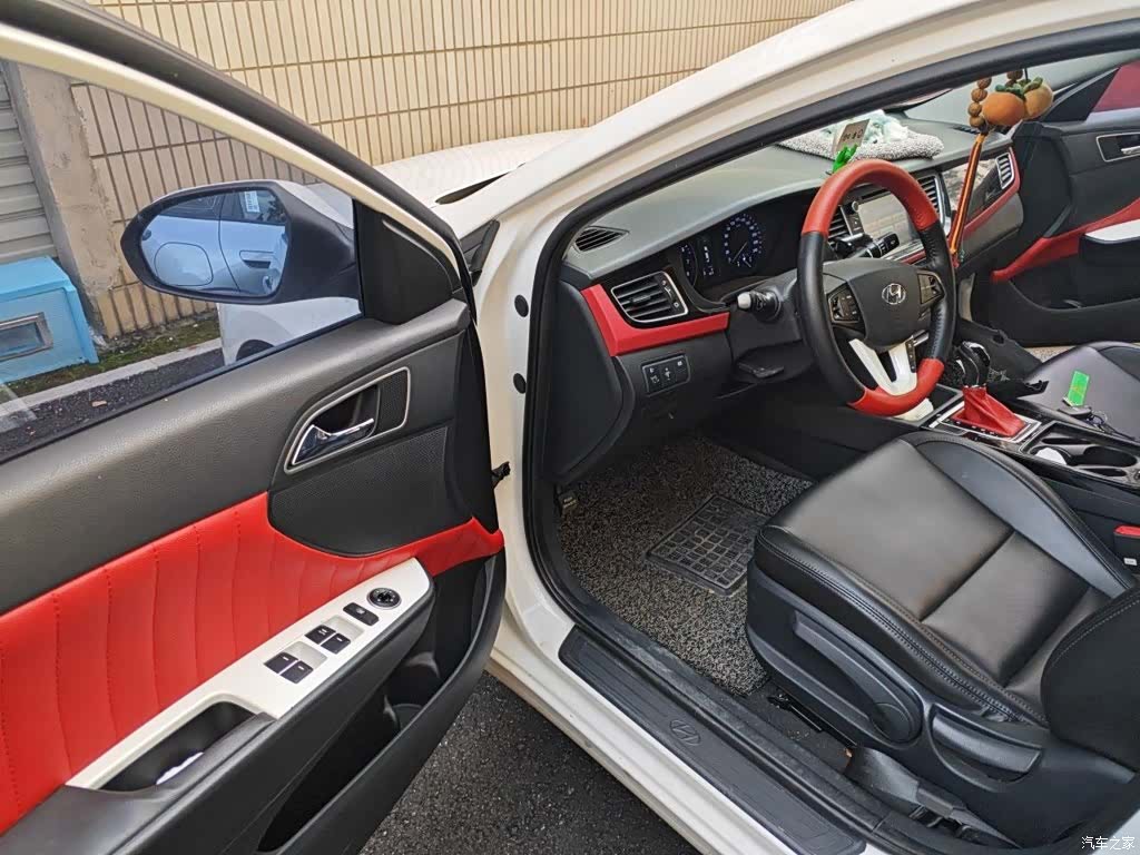 Hyundai GLS, 2016 13
