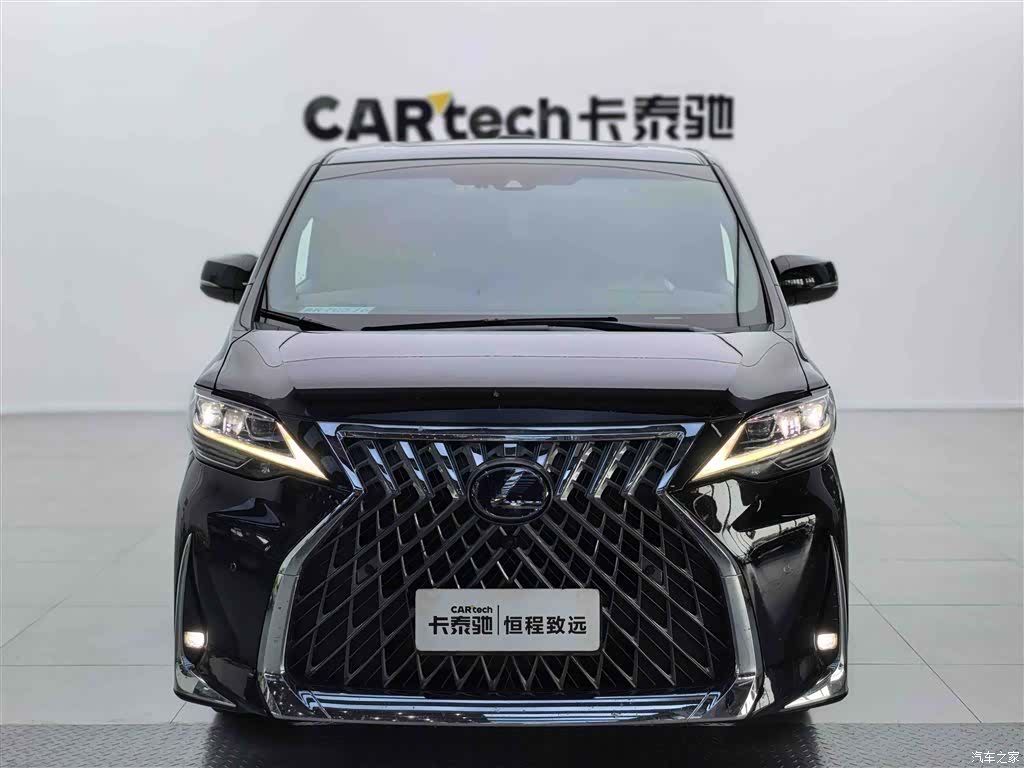 Lexus LM, 2021 3