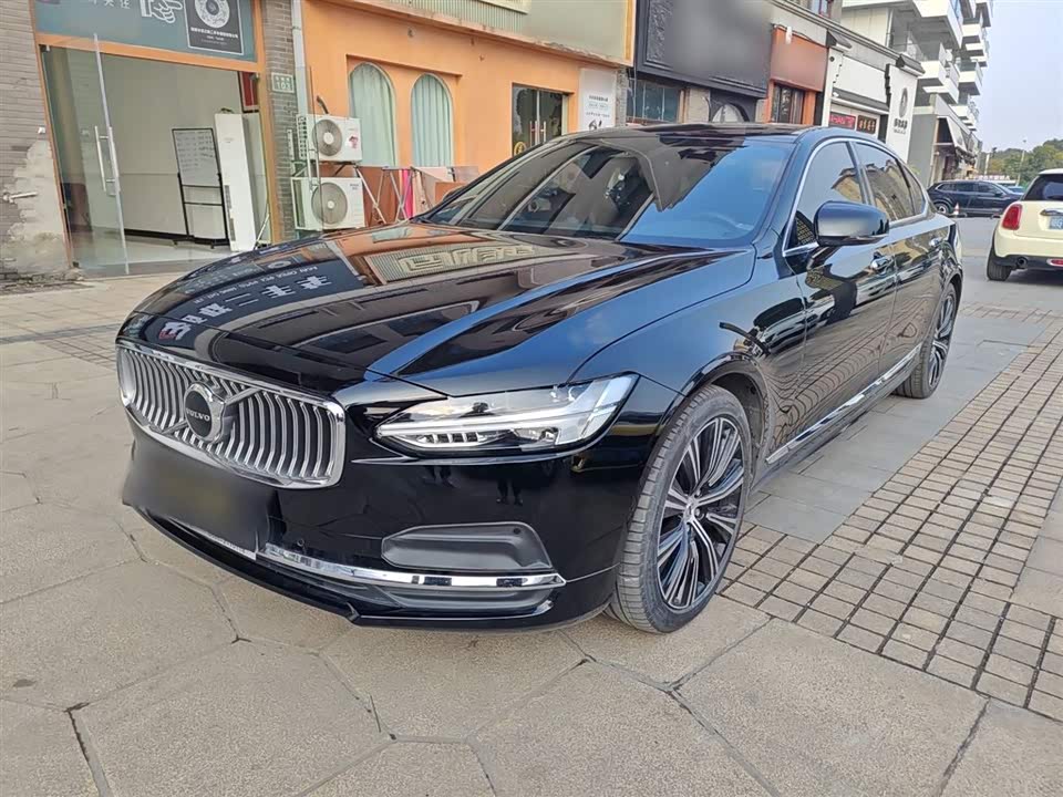 Volvo S90