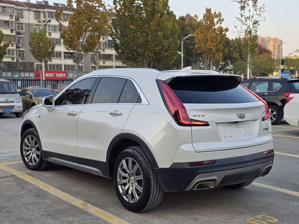 Cadillac XT4