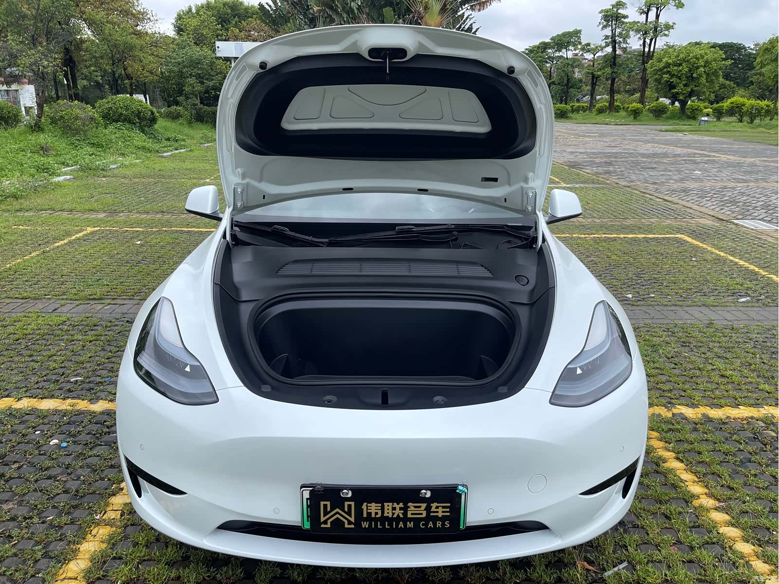Tesla Model Y, 2023 21