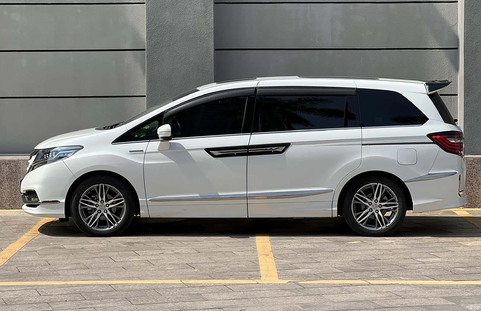 Honda Elysion, 2021 все фото