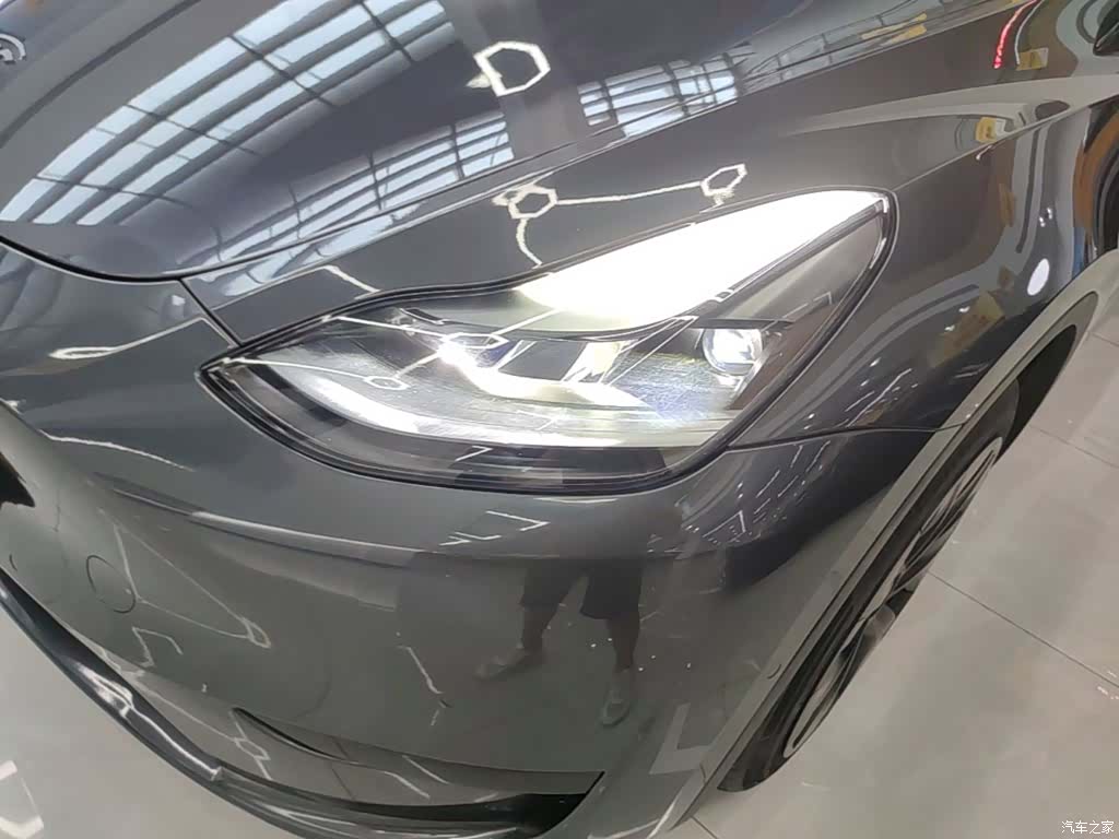 Tesla Model Y, 2022 24