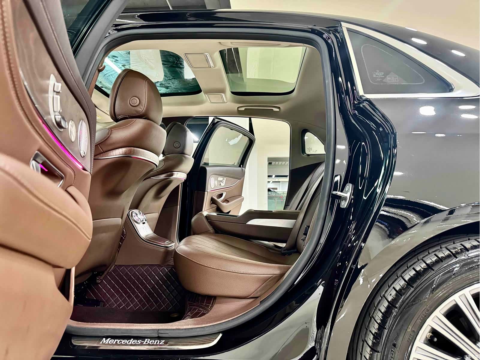 Mercedes-Benz E-Class, 2022 все фото