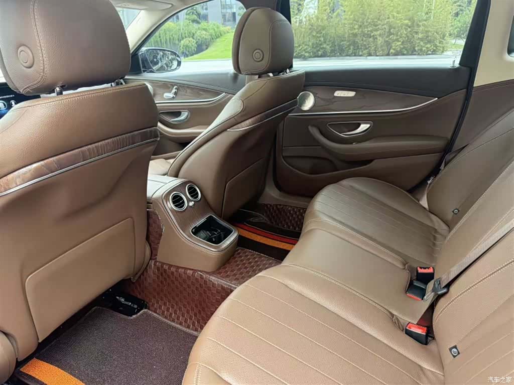 Mercedes-Benz E-Class, 2022 12