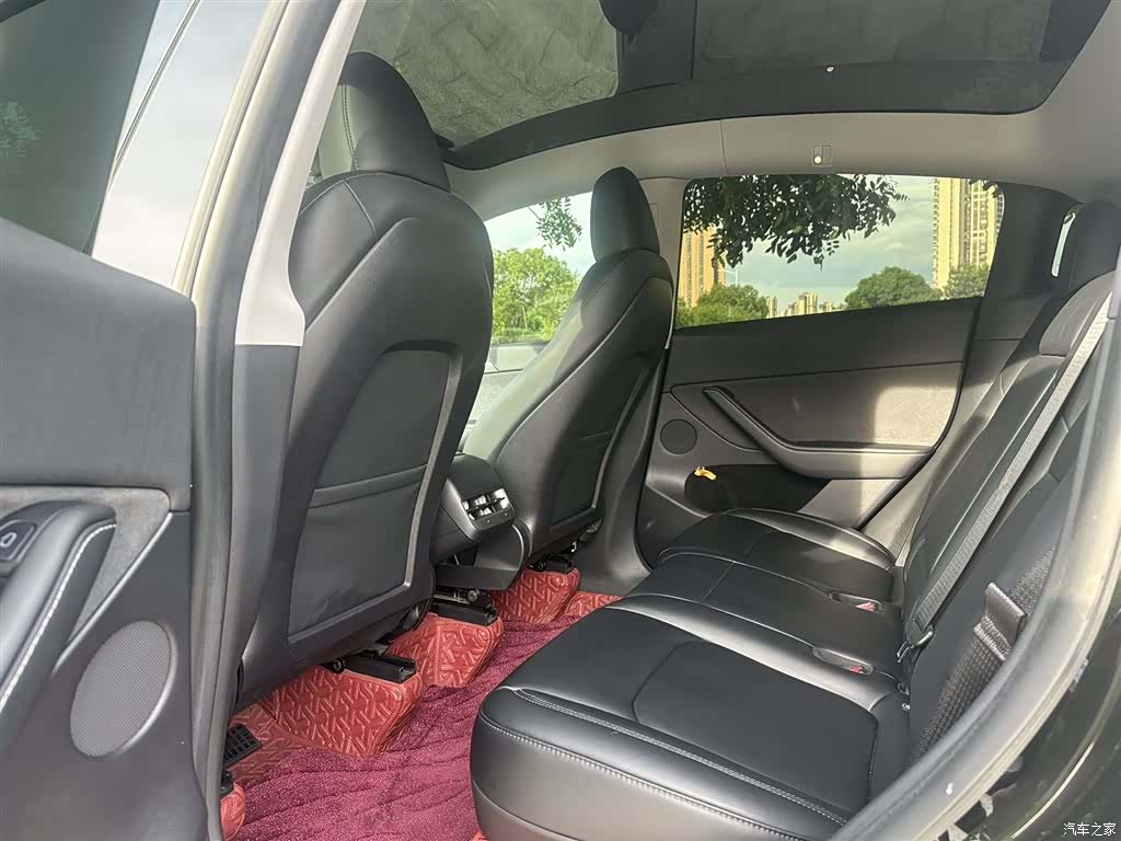 Tesla Model Y, 2023 6