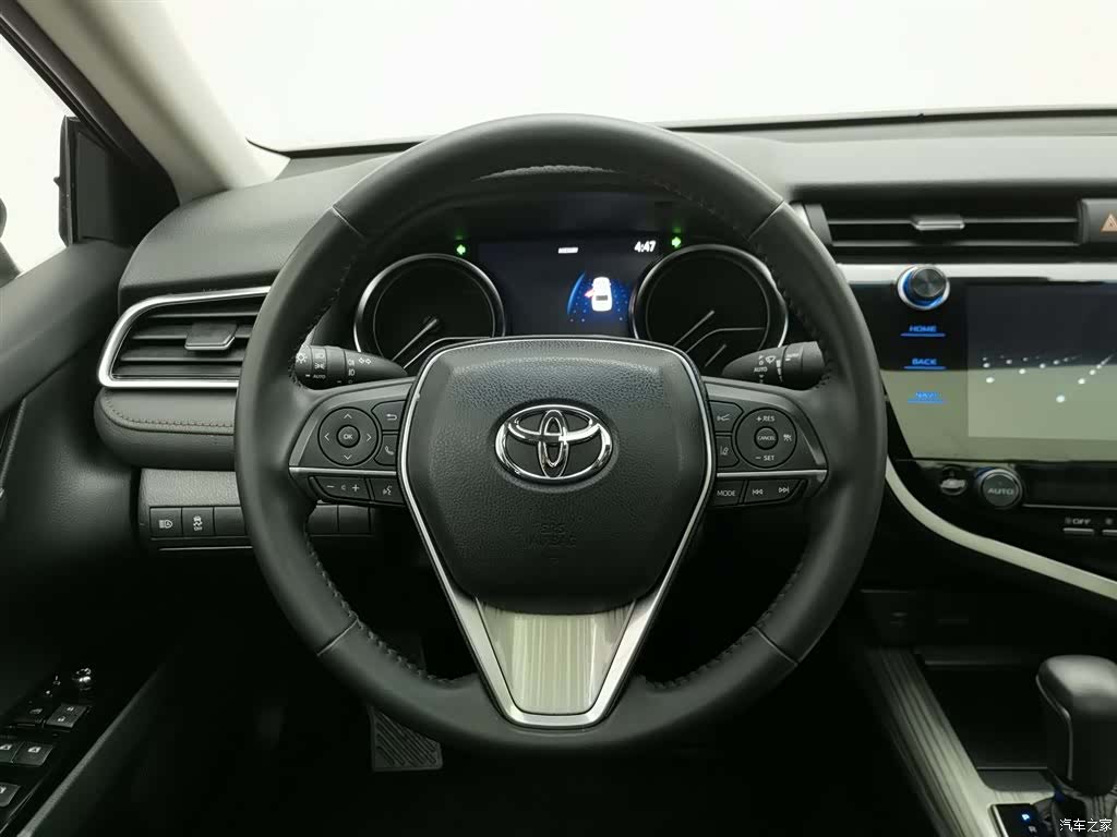 Toyota Camry, 2020 11