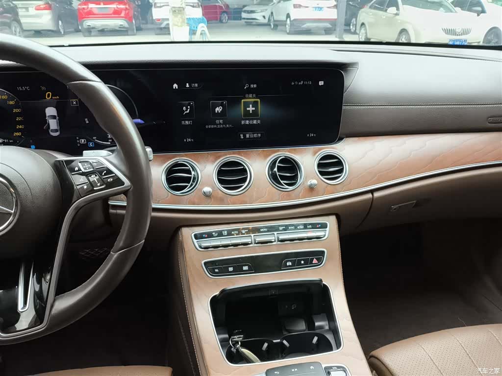 Mercedes-Benz E-Class, 2022 6