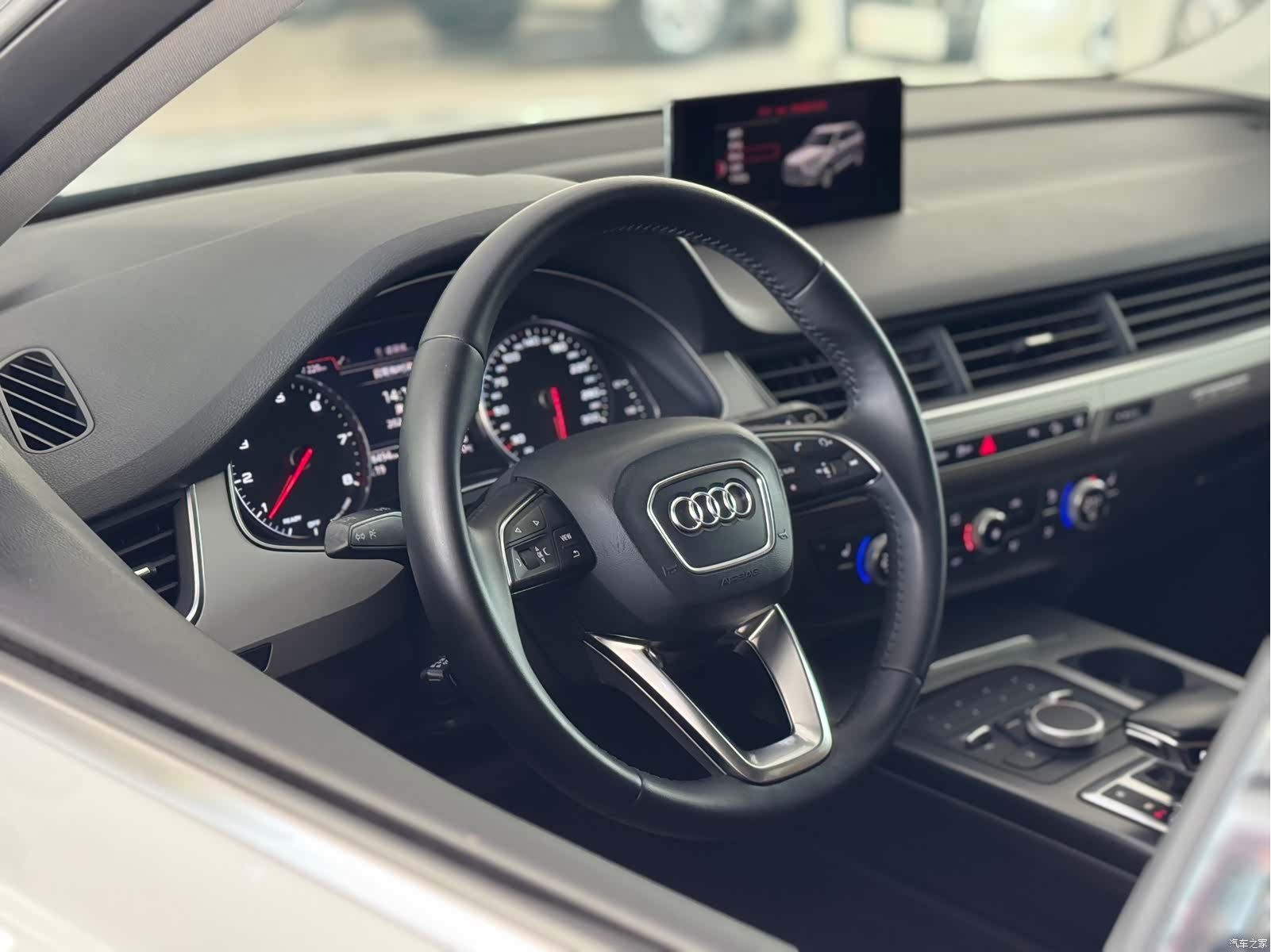 Audi Q7, 2019 8