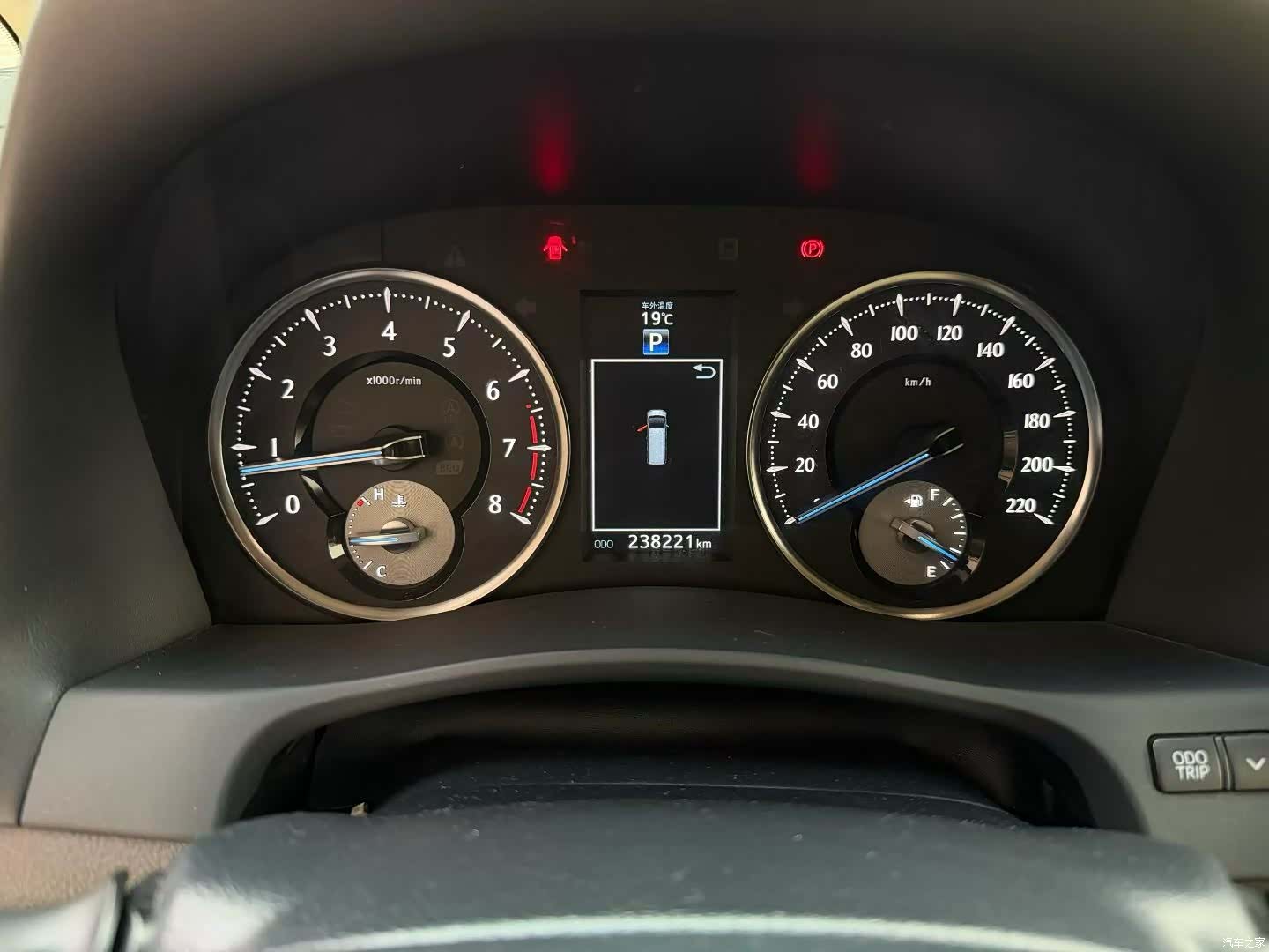 Toyota Alphard, 2016 9