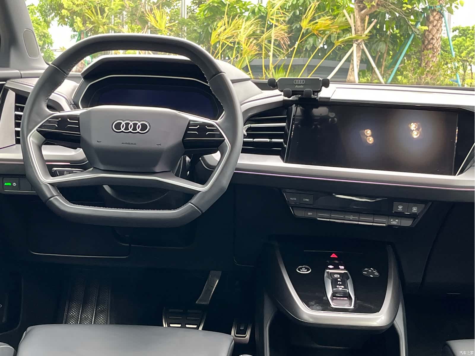 Audi Q4 e-tron, 2024 11