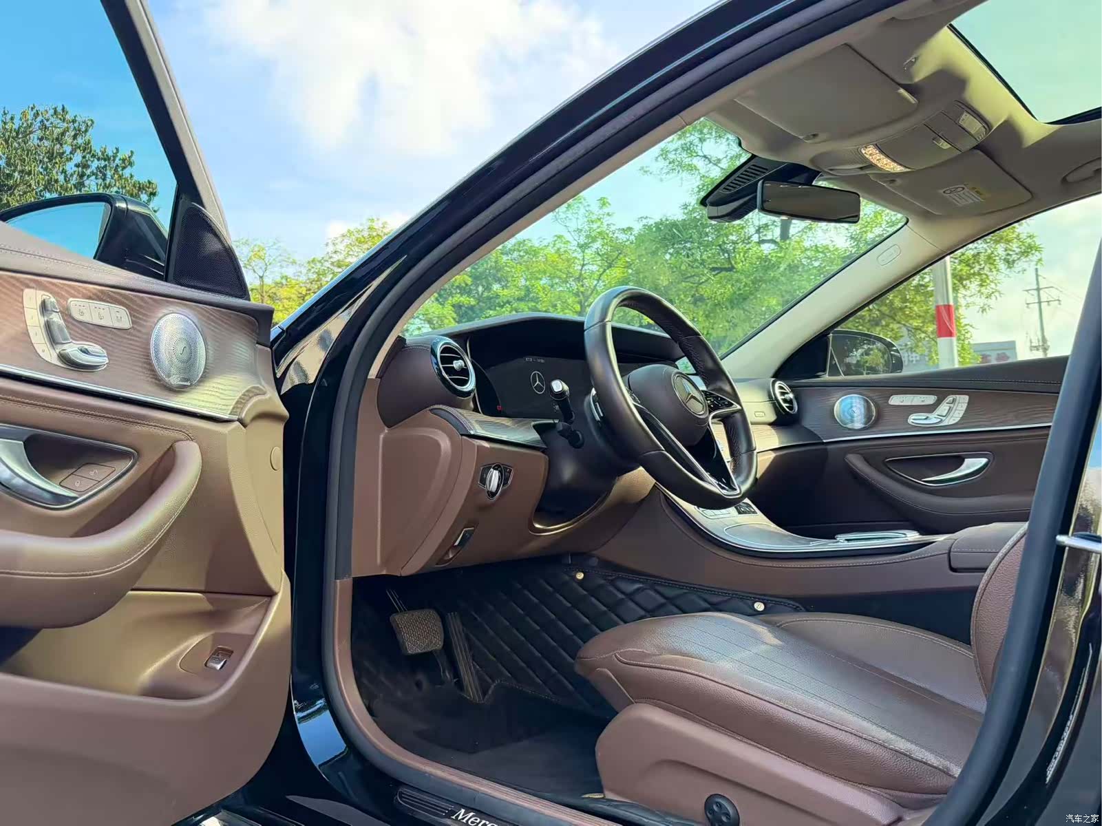 Mercedes-Benz E-Class, 2021 4