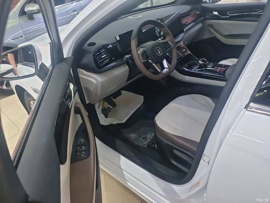 BYD Qin, 2025 16